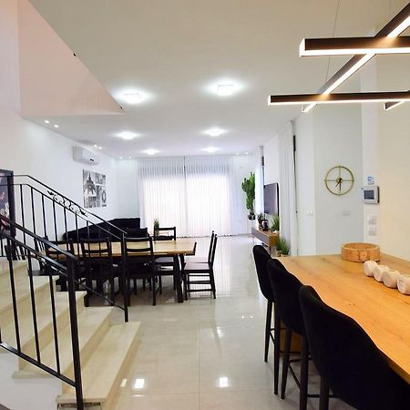 אמה וילה ריזורט Villa Hadera Esterno foto